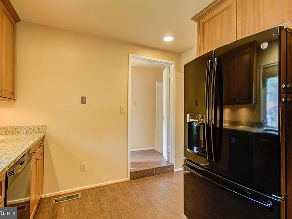 4th image of 9518 Fern Hollow Way