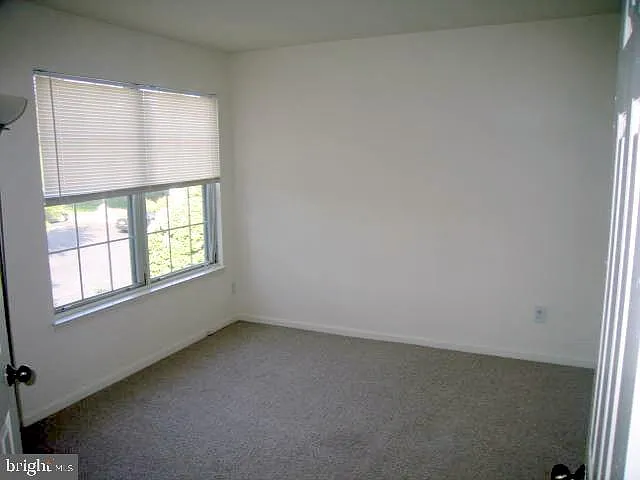 18010 Beacon Hill Dr — Photo 9