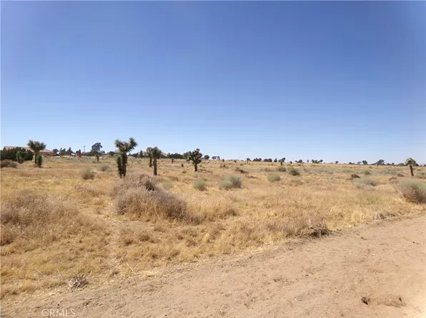 0 Yucca Terrace Dr, Phelan, CA 92371