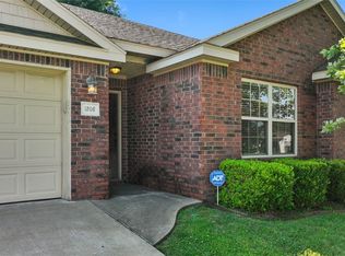 1206 N 30th St, Rogers, AR 72756