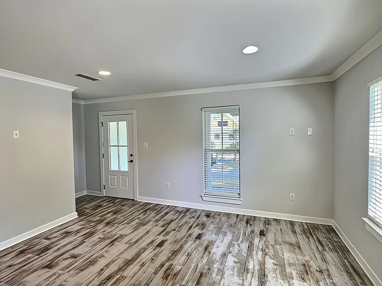 2508 Havard Rd — Photo 2