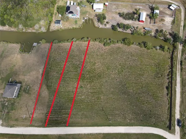 87-87 Bayou Ave #88, Anahuac, TX 77514