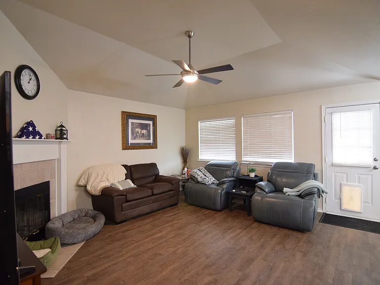4814 Water Oak Dr — Photo 7