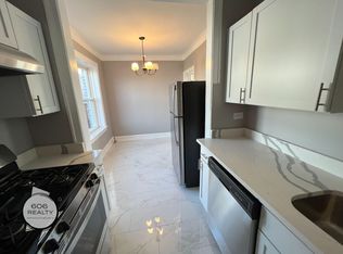 4664 N Spaulding Ave #2M, Chicago, IL 60625