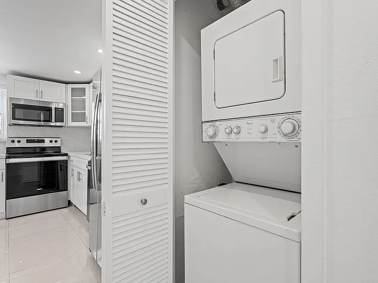 9170 Fontainebleau Blvd #301 — Photo 6