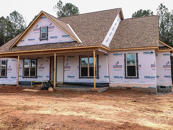 2nd image of 1075 Castle Mill Ln