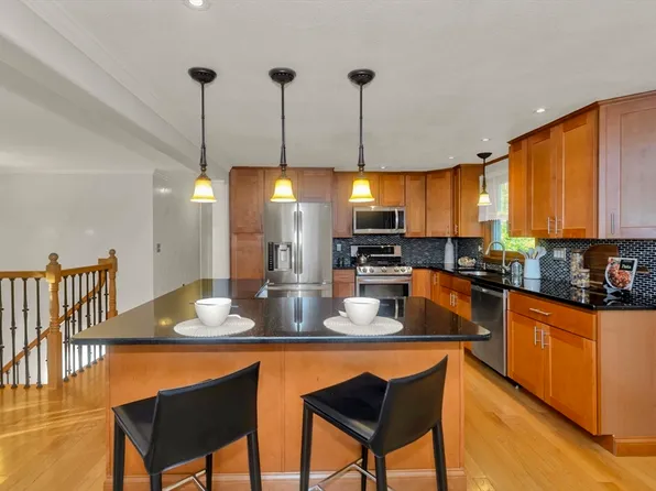 154 Forest Hill Rd, Feeding Hills, MA 01030