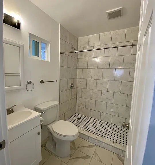 1554 S Stanley Ave — Photo 9