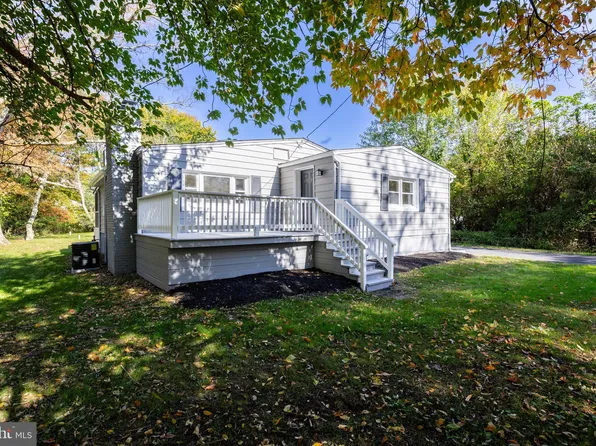 631 Roosevelt Ave, Glassboro, NJ 08028