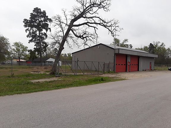 2nd image of 17101 Grey Oaks Dr