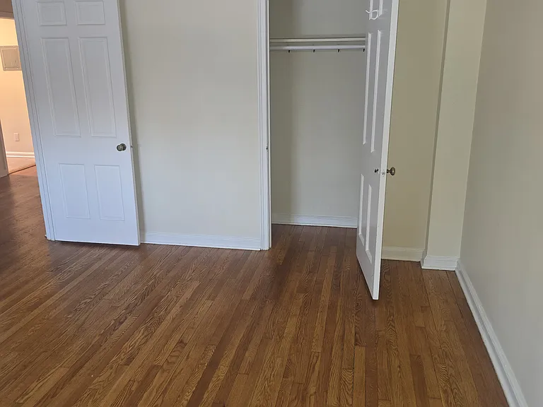 240 Summit Ave #B2 — Photo 5