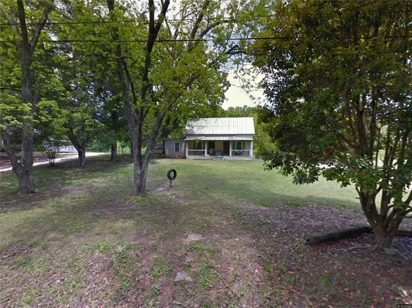 146 Dewey St, Westminster, SC 29693