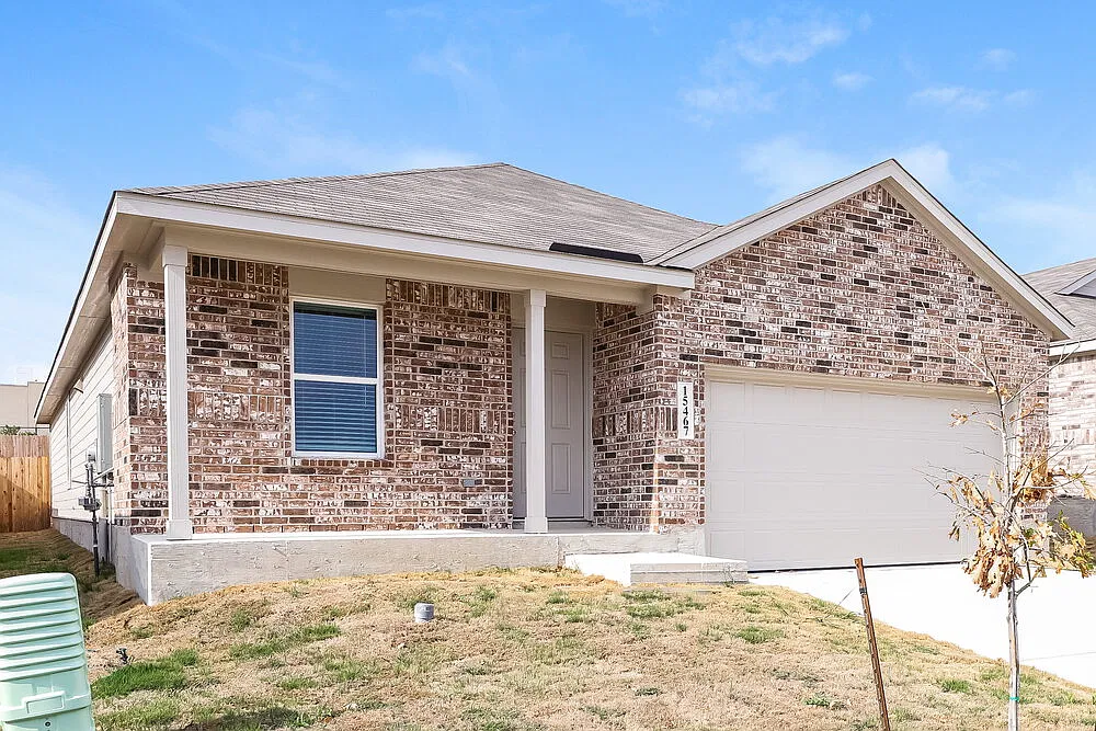 4 bed, 2.0 bath, 1850 sqft, $1,830 — Photo 3