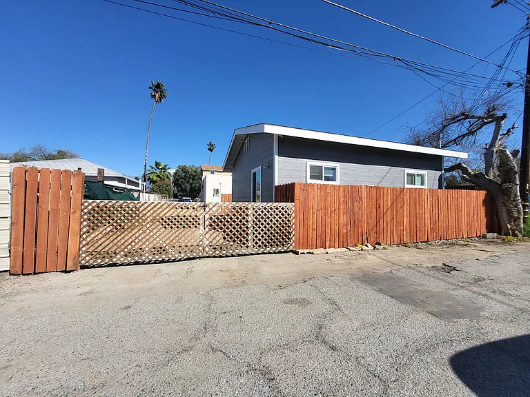 449 N Santa Fe St #C — Photo 17