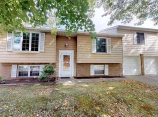 981 Garloch Dr, Erie, PA 16505