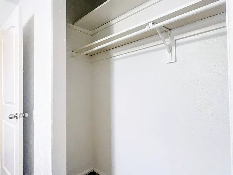 4810 Gaston Ave — Photo 23