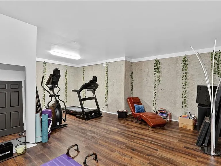 721 Longleaf Dr NE #1 — Photo 37