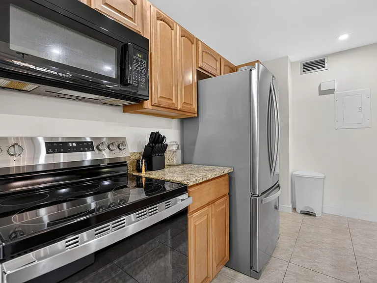 368 Brackenwood Cir — Photo 13