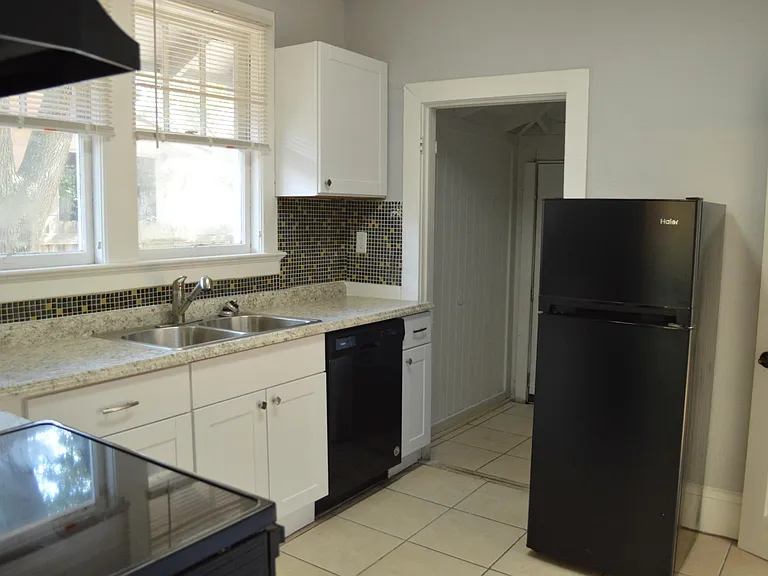 2536 Phyllis St — Photo 7