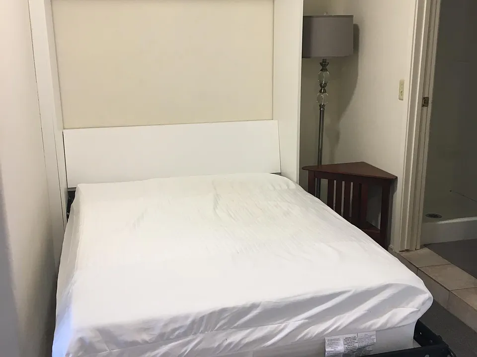 Murphy bed