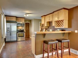 5500 Breezy Rd, Mound, MN 55364