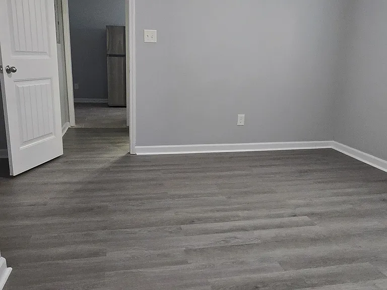 1107 Meadow St S — Photo 4