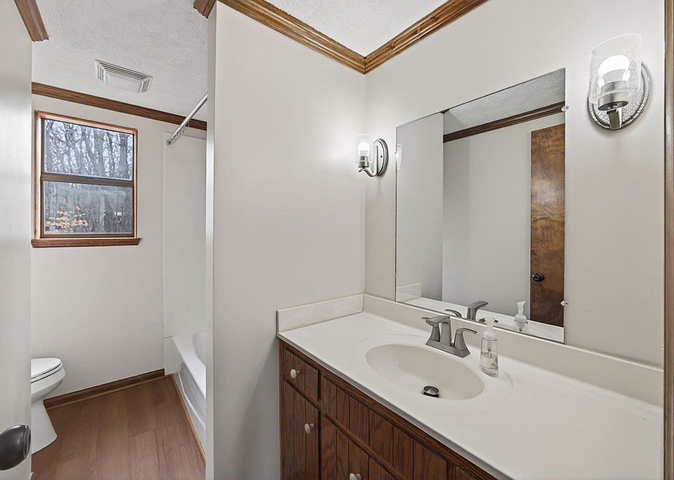 22nd image of 2400 Burgess Falls Rd