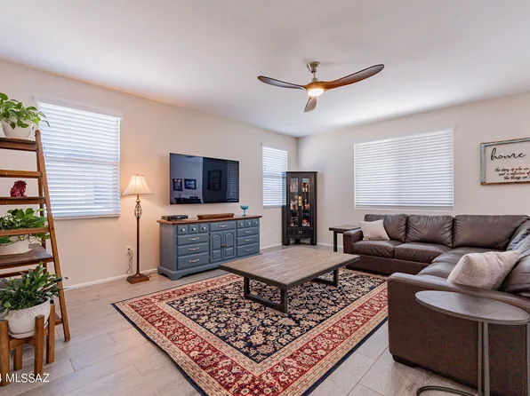 10074 E Clark Springs Trl, Tucson, AZ 85747