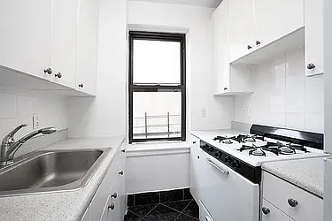 Rented by Waldstar Real Estate LLC