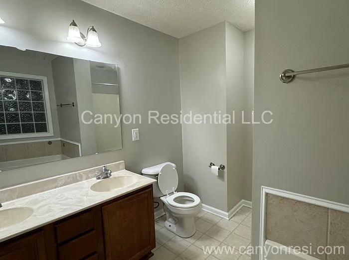 1441 Aultroy Dr — Photo 8