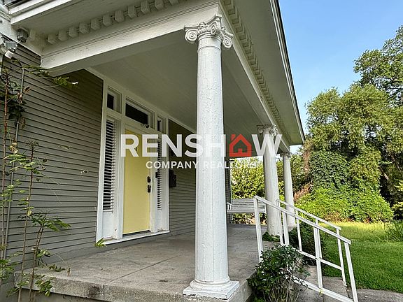 3rd image of 1577 Court Ave #3