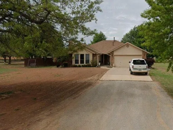 319 McComas Dr, Minco, OK 73059