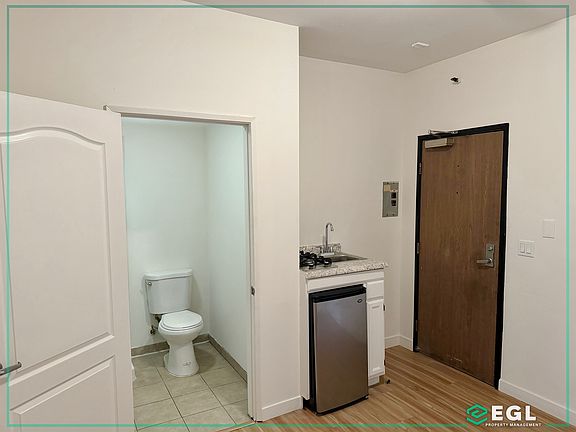 4th image of 445 S Western Ave APT 116