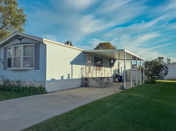 1202 Spring Cir, Belvidere, IL 61008