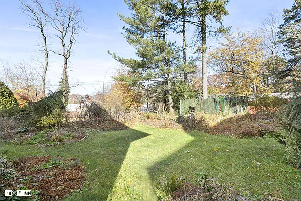 Sold by Citi Habitats | media 26