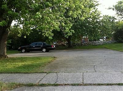 2nd image of 2856 Snow Rd