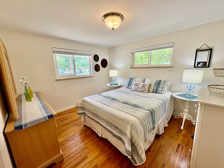 Primary bedroom, queen-size bed