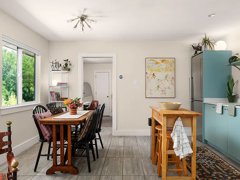 1208 Enfield Rd #204 — Photo 7