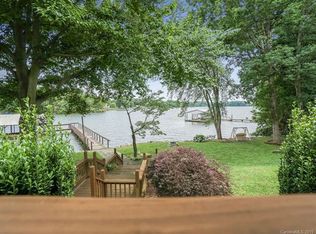 225 Paradise Peninsula Road, Mooresville, NC 28117