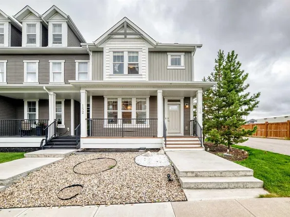 156 E South Point Ct SW, Airdrie, AB T4B 4K9