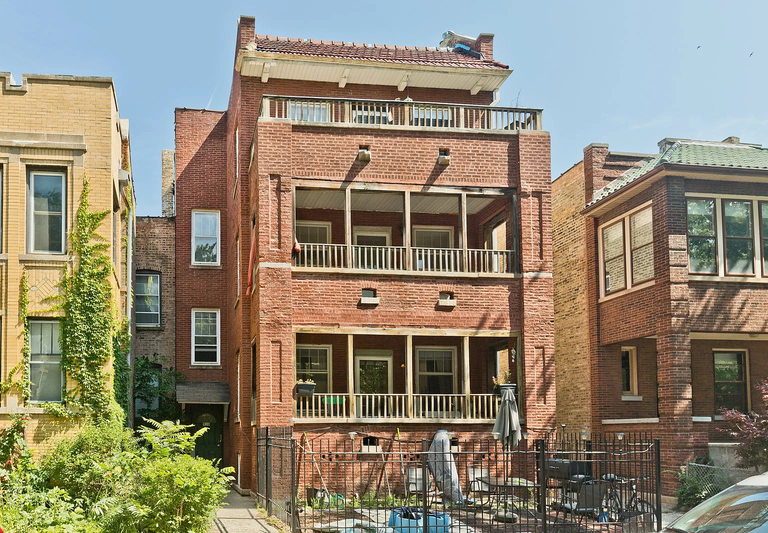 3 bed, 2.0 bath, $2,900 — Photo 2