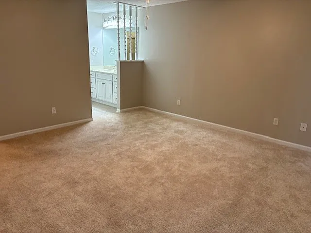 Master Bedroom - Bath