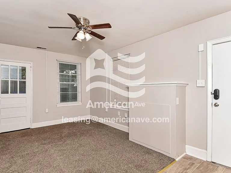 5111_004_wm_-_living_room_13383222.jpg