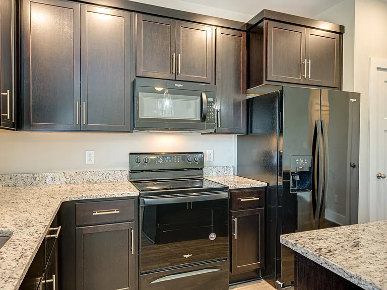 Highland at Hickory Hills Townhomes — Photo 35