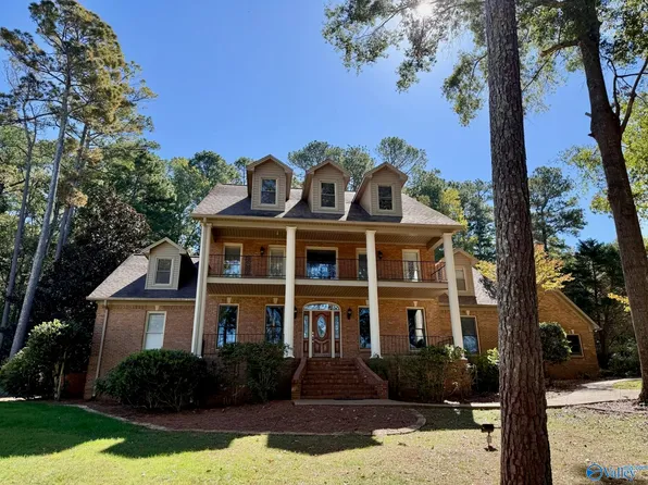 2939 Clemons Rd, Scottsboro, AL 35769