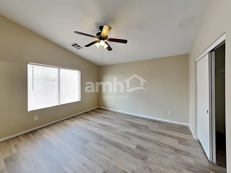 9029 W Avalon Dr — Photo 10