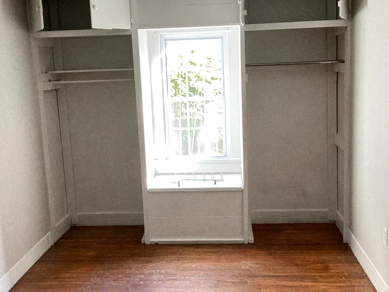 208 E Wilburn Ave — Photo 3