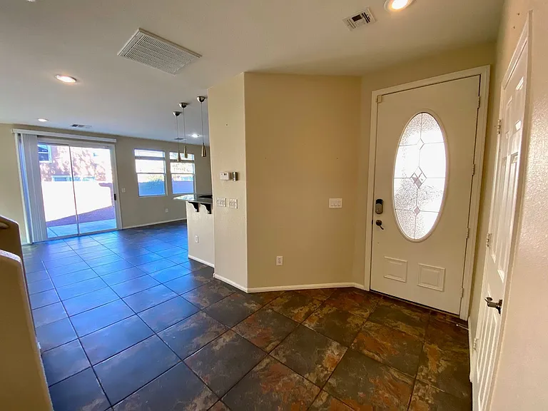 2324 Cockatoo Dr — Photo 9