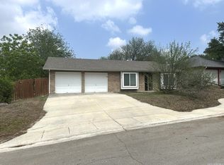 5022 CRESTWOOD DR, Schertz, TX 78108