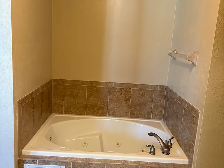 424 Luna Bella Ln #432 — Photo 32